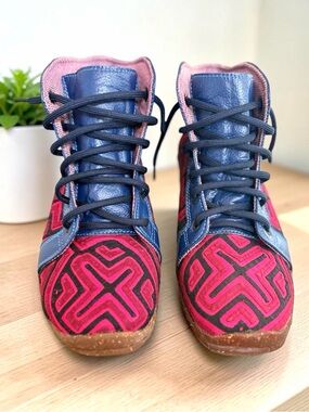 Handmade Tracking Natives Women’s Tribal Boho Artisan Sneaker -(8)